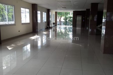 Dijual Gedung Kantor 6,5 Lantai Strategis di Daerah Cikini Jakarta Pusat - Brand New, SHM