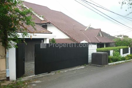 Tampak depan
