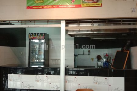 Jual Cepat Kios Kafe Siap Pakai di Baltos Bandung - Cocok untuk Ngopi2 atau Jualan Makanan Kekinian