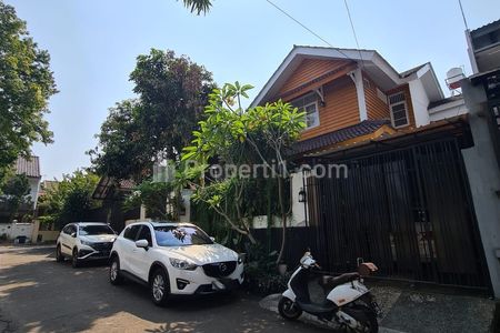Rumah Dijual dalam Komplek di Cinere dekat akses tol