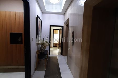 Sewa Apartemen The Peak Sudirman - 2+1 BR Furnished, Private Lift