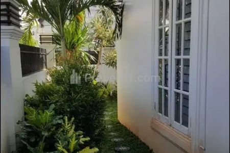 Dijual Rumah Hook 2 Lantai di Jatinegara Jakarta Timur