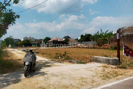Dijual Tanah Datar Strategis 300m² di Karanganyar Kota