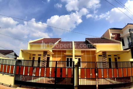 Dijual Rumah 2 Kamar di Cinere Rangkapan Jaya Lokasi Strategis - Kode 0132
