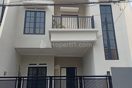 Rumah Baru Dijual dalam Komplek di Cinere - 3 Menit ke Tol Brigif - Desari