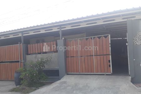 Rumah luas hoek