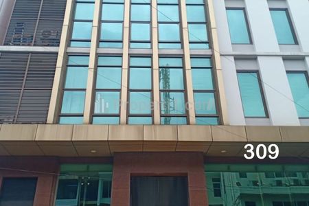 Dijual Cepat Gedung 7 Lantai di Daerah Pakubuwono Kebayoran Baru Jakarta Selatan