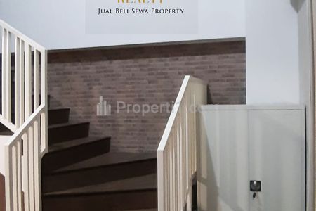 Disewakan Apartemen Neo Soho Residence Kondisi Furnished Office Tipe Avenue