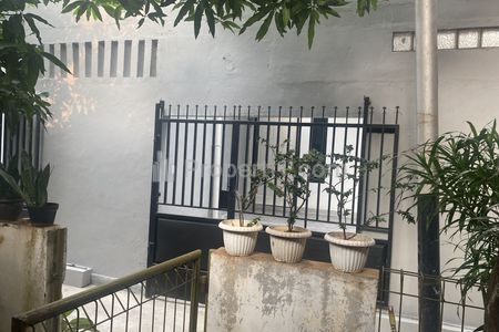 Rumah tampak depan