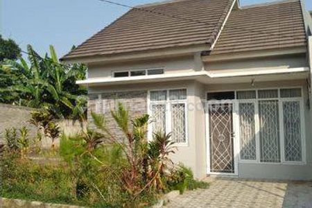 Rumah Dijual di Limo dalam Komplek dengan Lingkungan Asri dan Nyaman