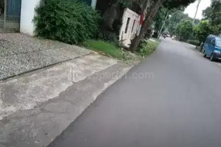 Dijual Rumah 2 Lantai dengan Tanah Luas di Cilandak Jakarta Selatan - Luas Tanah 1900 m2