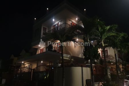 Turun Harga! Dijual Cepat Rumah Hook Mewah 4 Lantai di Taman Palem Lestari Cengkareng Jakarta Barat