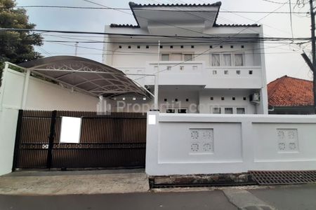 Dijual Rumah 2 Lantai di Cipete Utara Kebayoran Lama Jakarta Selatan