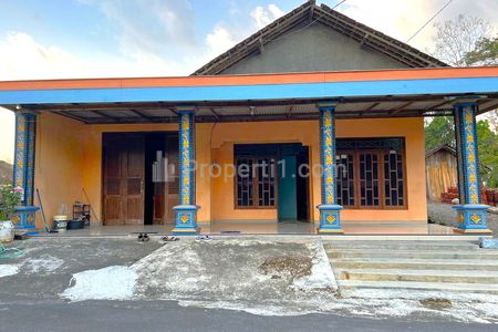 Dijual Rumah Bagus Siap Huni di Timur Pasar Sambirejo Sragen