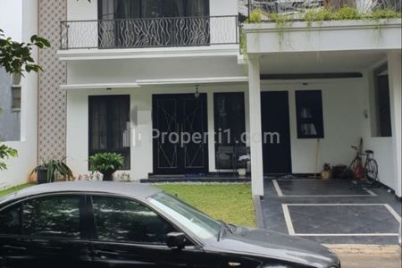 Dijual Rumah Depan Taman, 4 Kamar di Citra Gran Cibubur