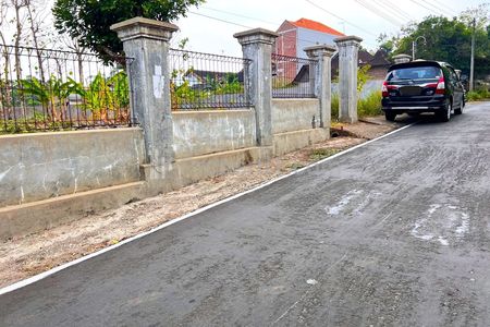 Dijual Tanah Strategis Luas 1840m2 di Jalan Raya Kerjo Karanganyar