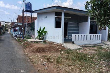 Tampak depan