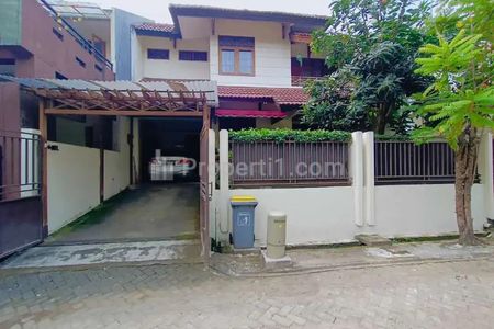 Jual Rumah 2 Lantai di Taman Rempoa Indah Ciputat Timur Tangerang Selatan