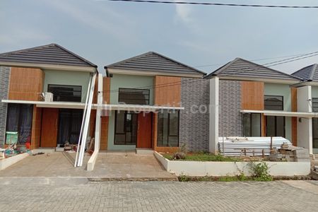 Rumah yang di tengah