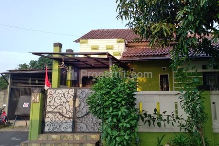 Rumah Tampak Depan + Garasi 