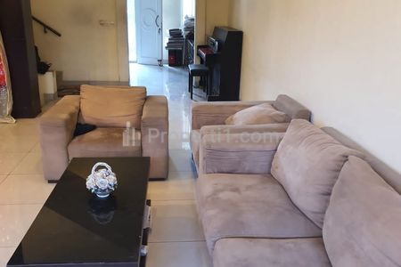 BEST DEAL !!! Jual Rumah Katamaran Indah PIK 1 Asri Aman Nyaman KT 3+1 LT 216m2 LB 440m2