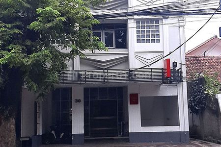 Dijual City Hotel 3 Lantai 27 Kamar di Pusat Kota Bandung - Jalan Veteran