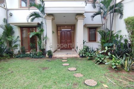 Disewakan Rumah Nyaman untuk Hunian di Ampera Cilandak Timur Jakarta Selatan, Ada Kolam Renang, 5+2 Kamar Tidur, Luas Tanah 850m2