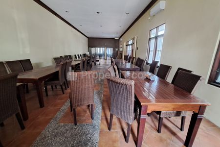 Dijual Rumah Ex Usaha di Jalan Pakubuwono Jakarta Selatan dekat Senayan City - Luas Tanah 460m2, Posisi Hoek