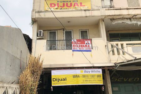 Rumah Dijual di Jakasampurna Bekasi Dekat Mall Grand Metropolitan, Stasiun LRT Cikunir 2, Gerbang Tol Jakasampurna, RS Primaya Bekasi