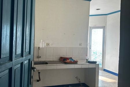 view dari pintu masuk