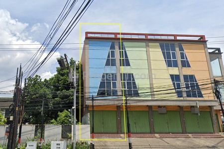 Jual Ruko Strategis Siap Pakai di Bandarjo Ungaran Barat Semarang, 3 Lantai, Luas Tanah 84 m2