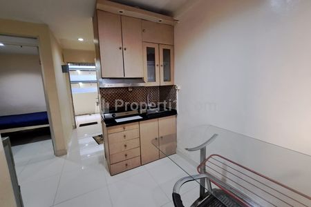 Sewa Bulanan Apartemen Menteng Square Type 2BR, Ada Water Heater, dekat RSCM, Stasiun Manggarai, dan UI Salemba
