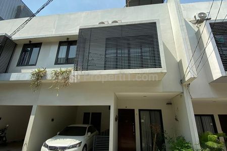 Disewakan Townhouse 2 Lantai 3 Kamar Tidur di Menteng Wadas Jakarta Selatan