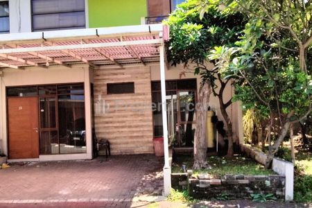 Tampak depan
