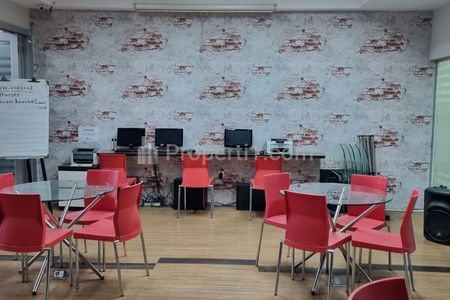 Dijual Ruang Kantor Full Furnished Luas 116m2 di Grand Slipi Tower Jakarta Barat
