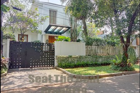 Disewakan Cepat Rumah di Area Menteng Jakarta Pusat, Ada Kolam Renang STDR0001