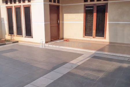 Dijual Cepat Rumah di Pejaten Timur Jakarta Selatan, Luas tanah 250m2, Luas Bangunan 200m2 STDN0025