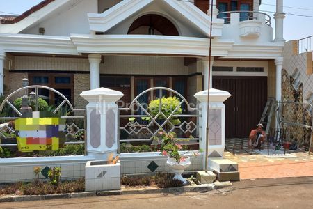 Dijual Rumah 2 Lantai Di Komplek duta Harapan, Bekasi