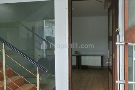Sewa Ruko di Pasar Minggu, Jakarta Selatan, DKI Jakarta - Samping Panin Bank