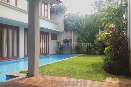Disewakan Cepat Rumah di Kemang Jakarta Selatan, Luas Tanah 580m2, Luas Bangunan 450m2 STD411