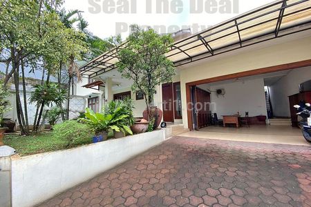 Disewakan Cepat Rumah di Area Kemang Jakarta Selatan, 2 Lantai, 5+2 Kamar Tidur, Ada Kolam Renang STDN0094