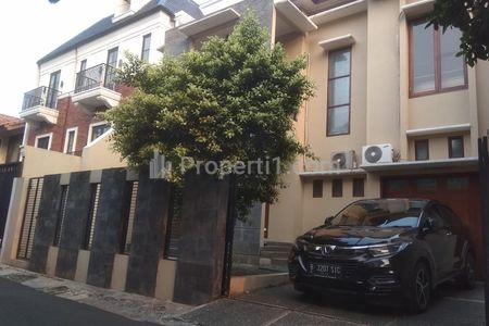 Dijual Rumah di Jl. Ciomas Kebayoran Baru Jakarta Selatan