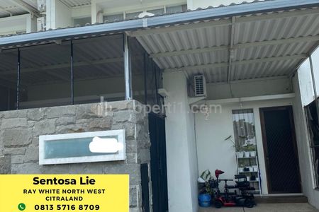 Tampak Depan - Dijual Rumah 2 Lantai De Casa Residence Lakarsantri Surabaya Barat Dekat Citraland, Wisata Bukit Mas, Pakuwon Mall, PTC, Supermall