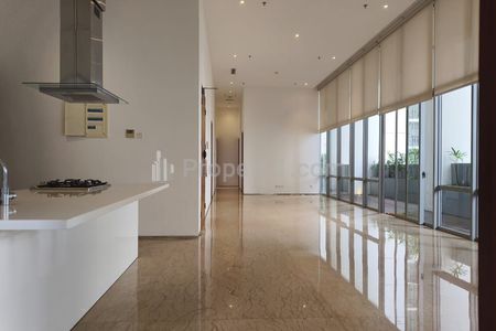 Good Unit Best Price For Sale Apartment Senopati Suites - 3+1 Bedrooms