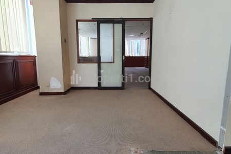 Disewakan Gedung Kantor Bisnis Area Kemang Raya Jakarta Selatan