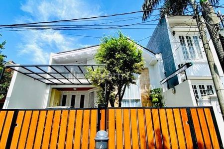 Dijual Rumah Mewah 2 Lantai di Pondok Gede Bekasi