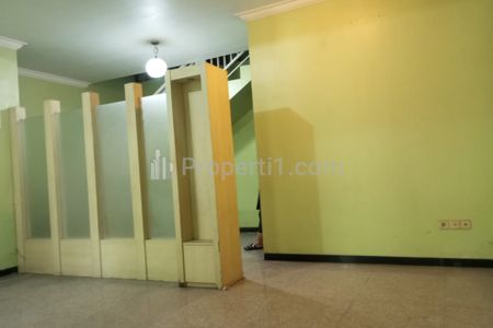 Jual Rumah Kosong Siap Huni di Deltasari Indah Sidoarjo