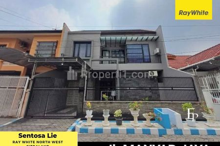Dijual Rumah di Jl. Manyar Jaya, Menur Pumpungan, Surabaya Timur - Modern 2 Lantai