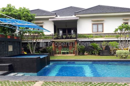 Rumah Mewah Dijual Lokasi Bagus dekat Pintu Tol Limo Depok, Ada Kolam Renang