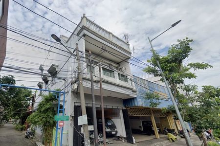Jual atau Sewa Ruko Strategis di Raya Dharmawangsa Surabaya